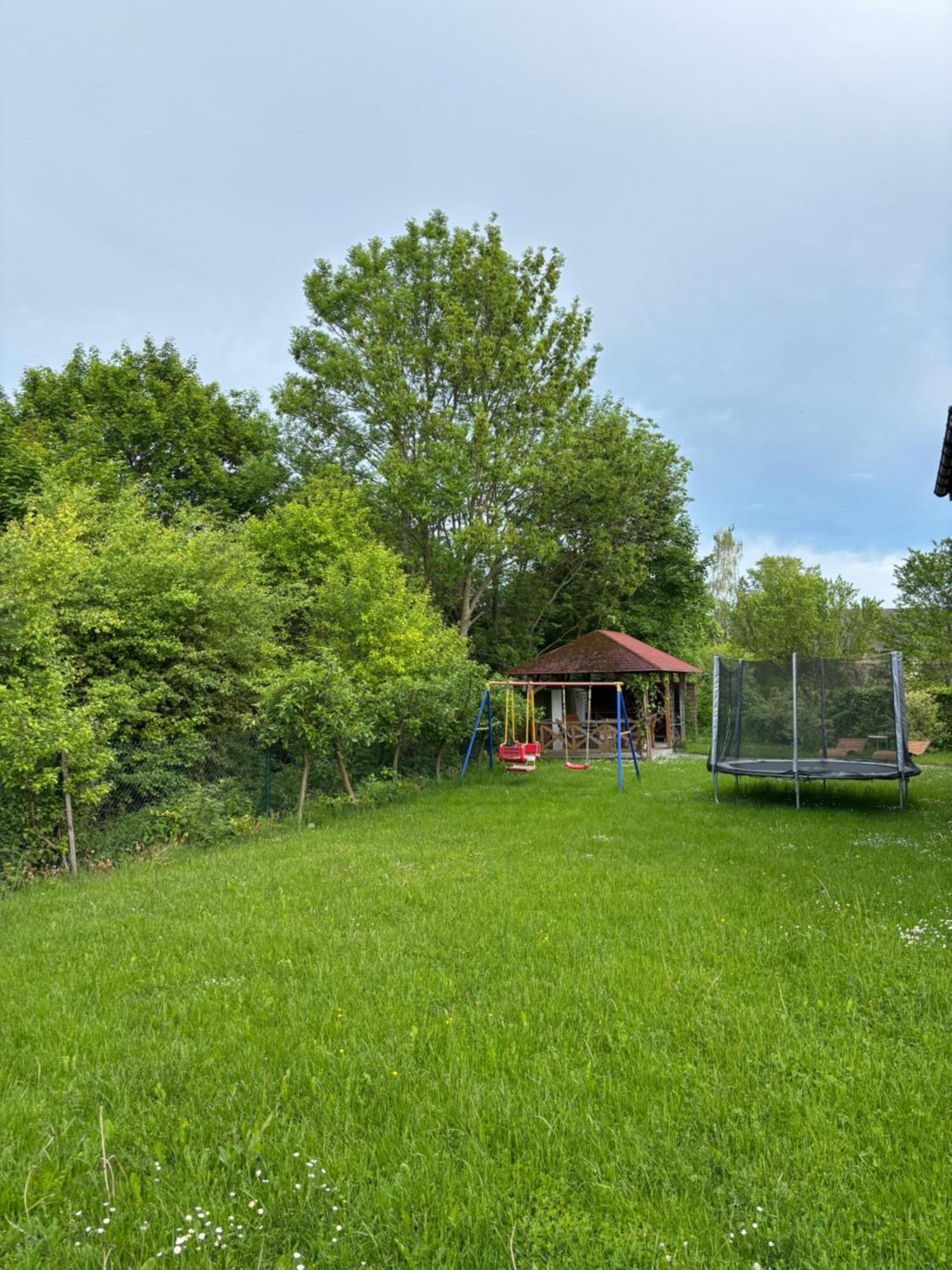 Wisniowy Sad Appartement Kudowa-Zdrój Buitenkant foto